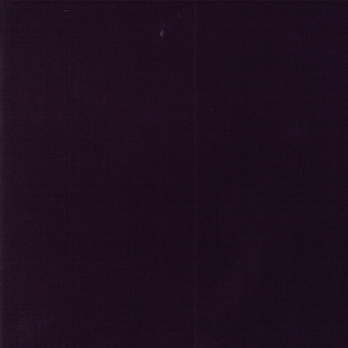 Mustat kangaskuosit eri sävyissä, mukaan lukien harmaan ja tumman mustan sävyt. Loistava valinta tilkkutöihin ja ompeluprojekteihin.