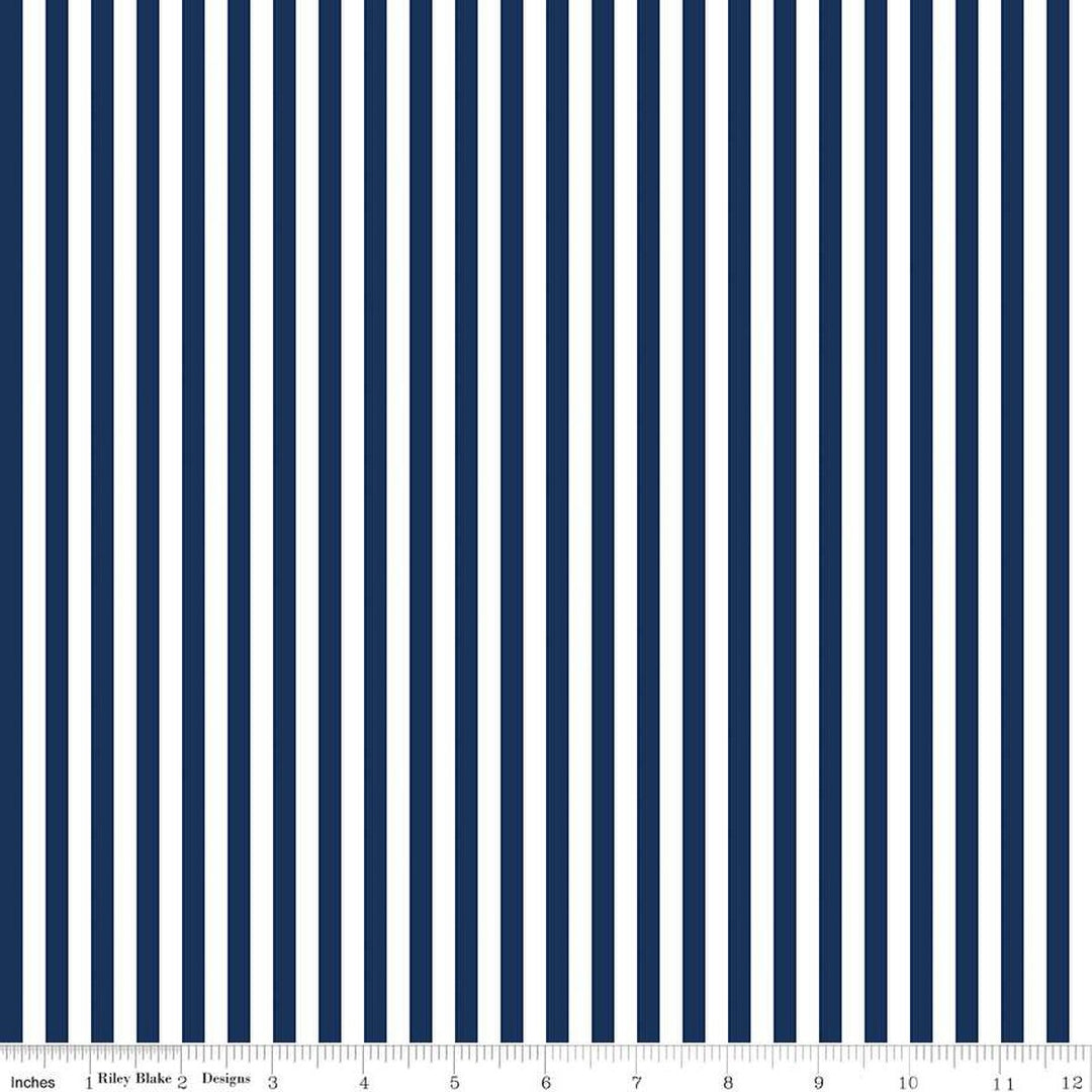 Riley Blake Designs 1/4" Stripes Navy raidallinen puuvillakangas, 6 mm leveä musta-valkoinen raitakuvio, täydellinen tilkkutöihin ja käsitöihin, tummansininen