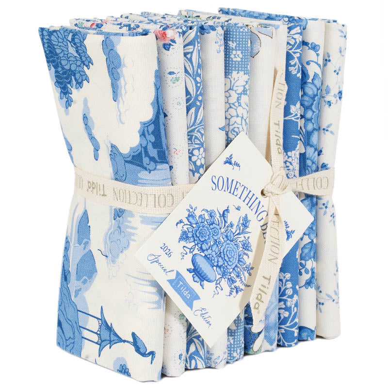 Tilda Something Blue Vaalea -nippu, 10 kpl sinivalkoisia puuvillakankaita.
