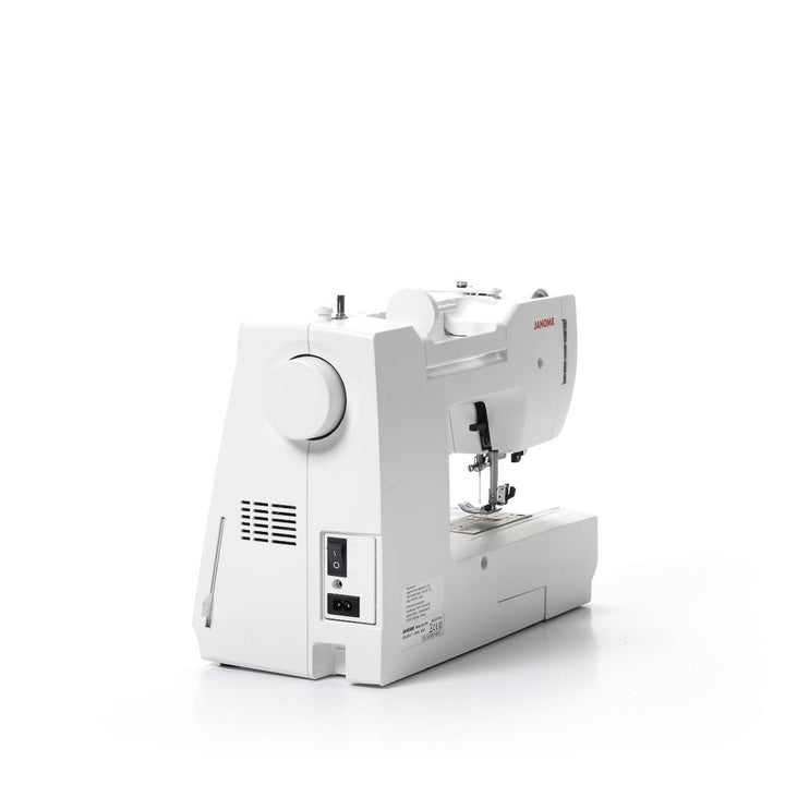 Janome Allvis 740DC elektroninen ompelukone kouluille ja harrastajille – 40 ommelta, LED-valo, LCD-näyttö ja 5 vuoden takuu.