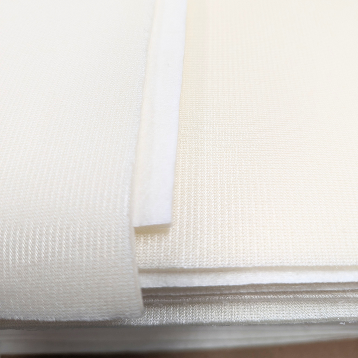 Bosal In R Form Single Sided Fusible Foam Stabilizer, yhdeltä puolelta tarttuva vanu