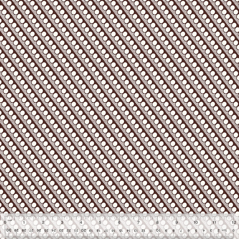 Denyse Schmidt Bonny Diagonal Dot Plum 53645-5 puuvillakangas – tummansävyinen geometrisilla aiheilla kuvioitu kangas tilkkutöihin.