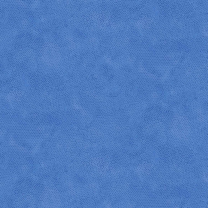 Sininen puuvillakangas, jossa on hienovarainen, teksturoitu kuvio – Dimples 1867-B10 Cornflower.