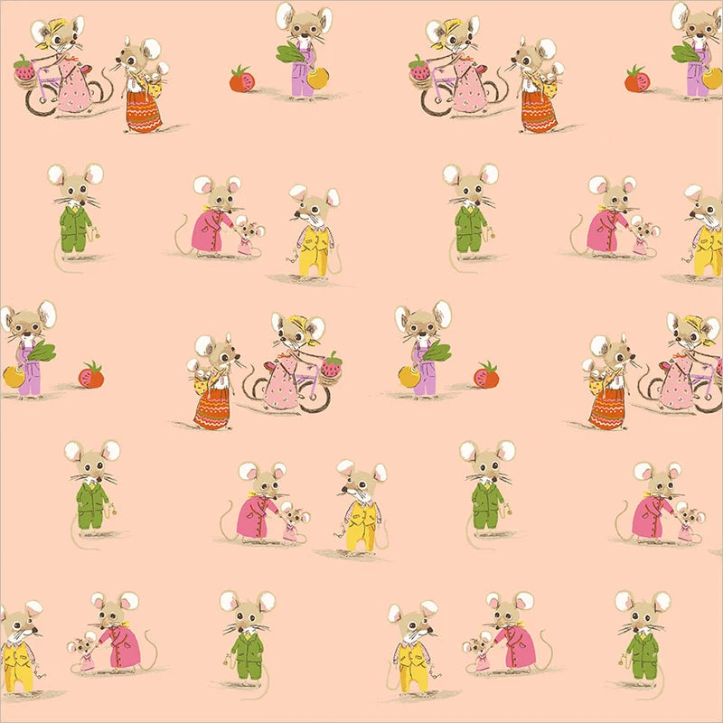 Heather Ross Favorites Country Mouse/City Mouse Blush -puuvillakangas, vintage-asuisia hiiriä persikanpunaisella pohjalla