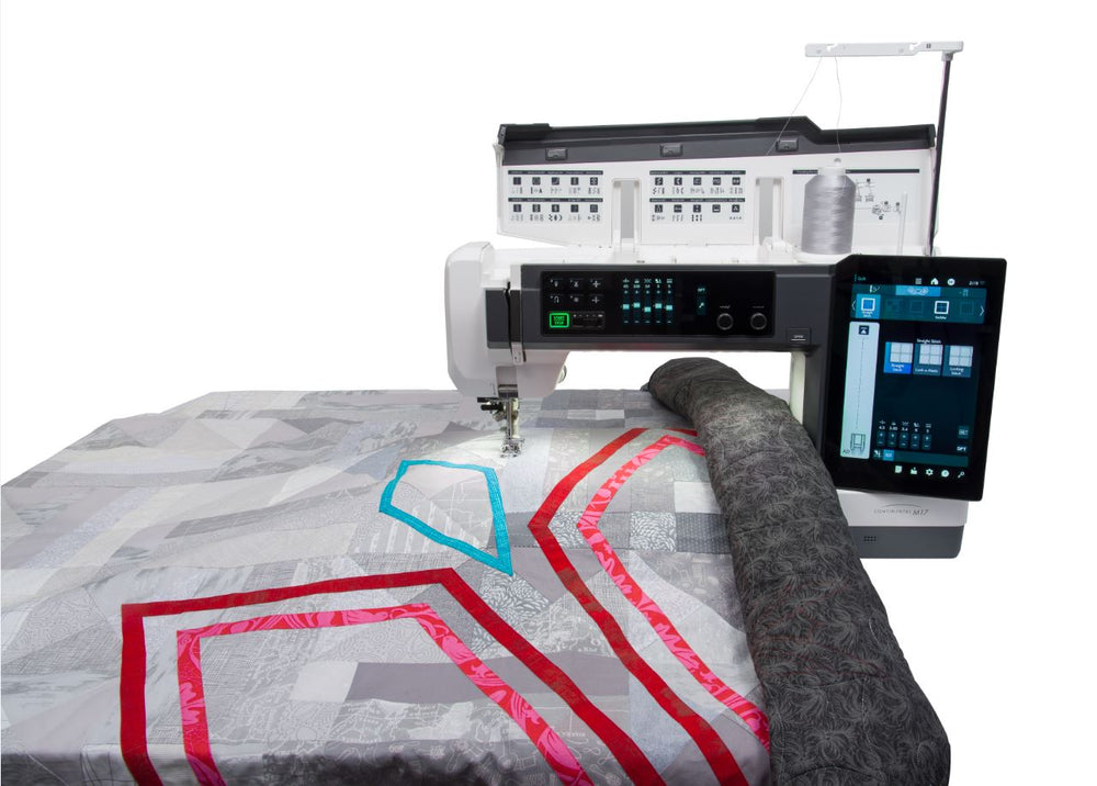 Janome Continental M17 – huippuluokan elektroninen ompelu- ja kirjontakone kahdella värikosketusnäytöllä ja viidellä kirjontakehikolla.