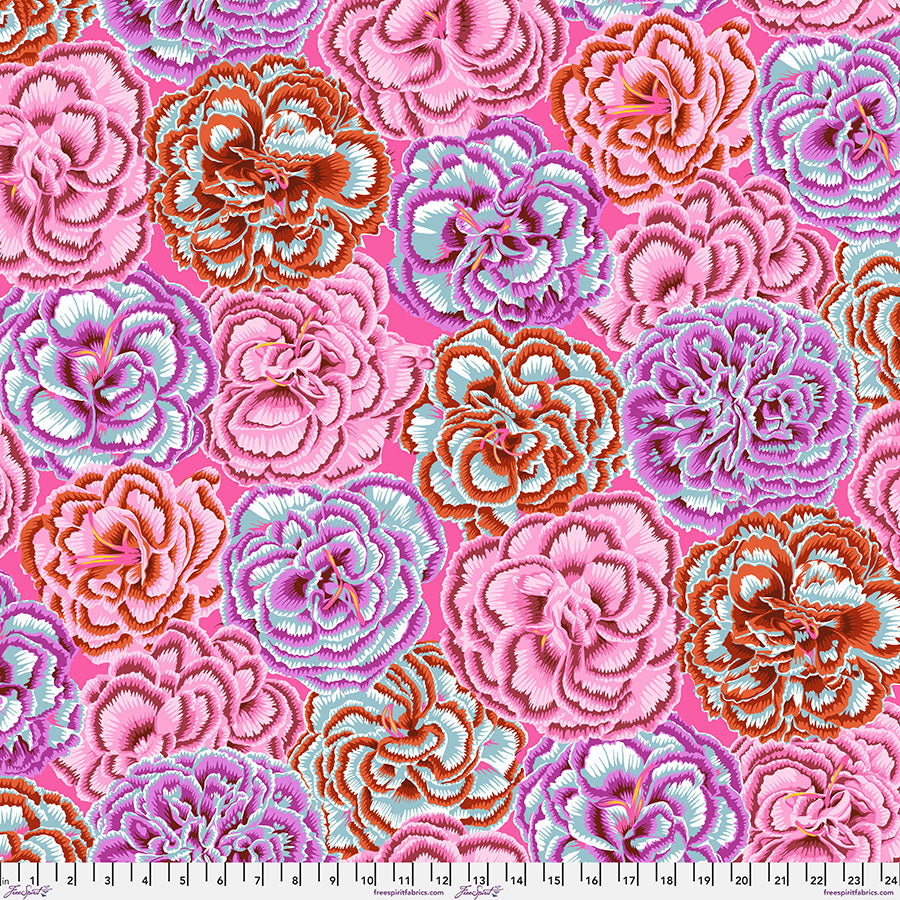 Kaffe Fassett Collective - Picotee Carnations Pink PWPJ133.PINK puuvillakangas, August 2025 -kokoelma, tilkkutyö- ja käsityökangas.