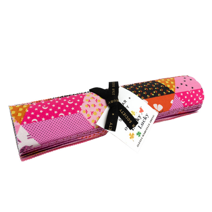 Ruby Star Society Ooh Lucky Lucky -kerroskakkunippu – 42 värikästä 10x10 tuuman puuvillakangaspalaa