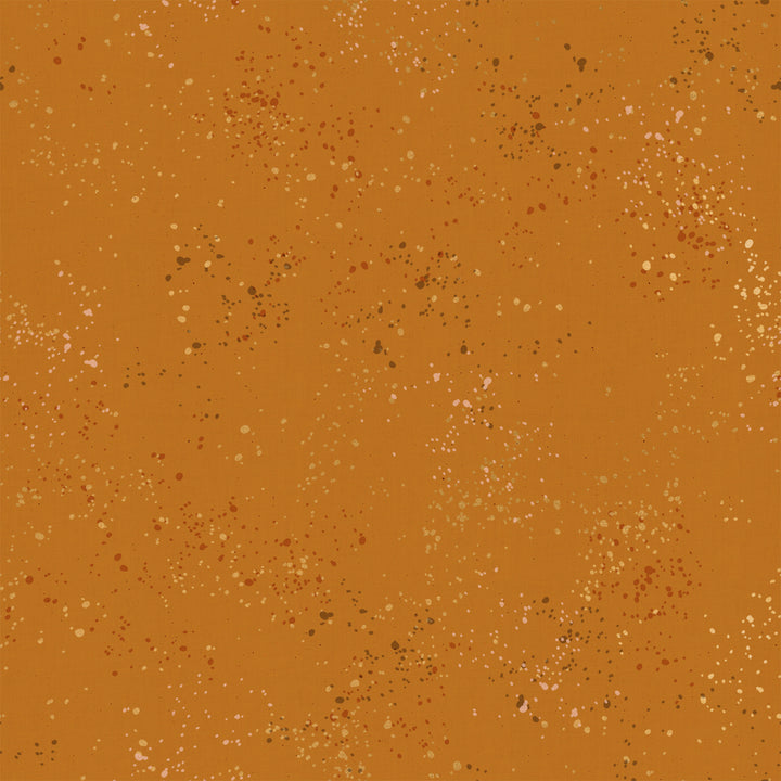 Ruby Star Society - Speckled RS5027-26M Earth metallinen puuvillakangas  maaliroiske-tekstuurilla, suunniteltu Rashida Coleman-Halen toimesta.
