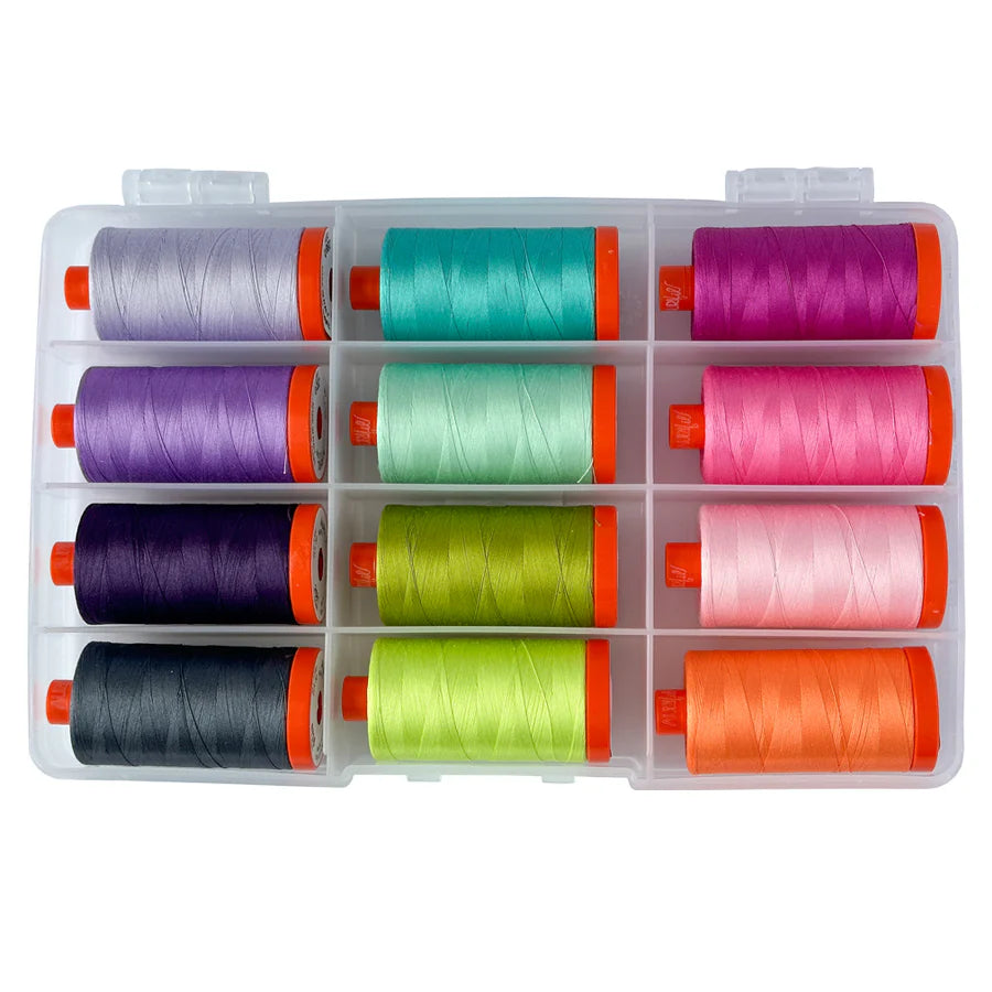Aurifil Tula Pink Untamed 12 ison rullan 50wt ompelulankapaketti