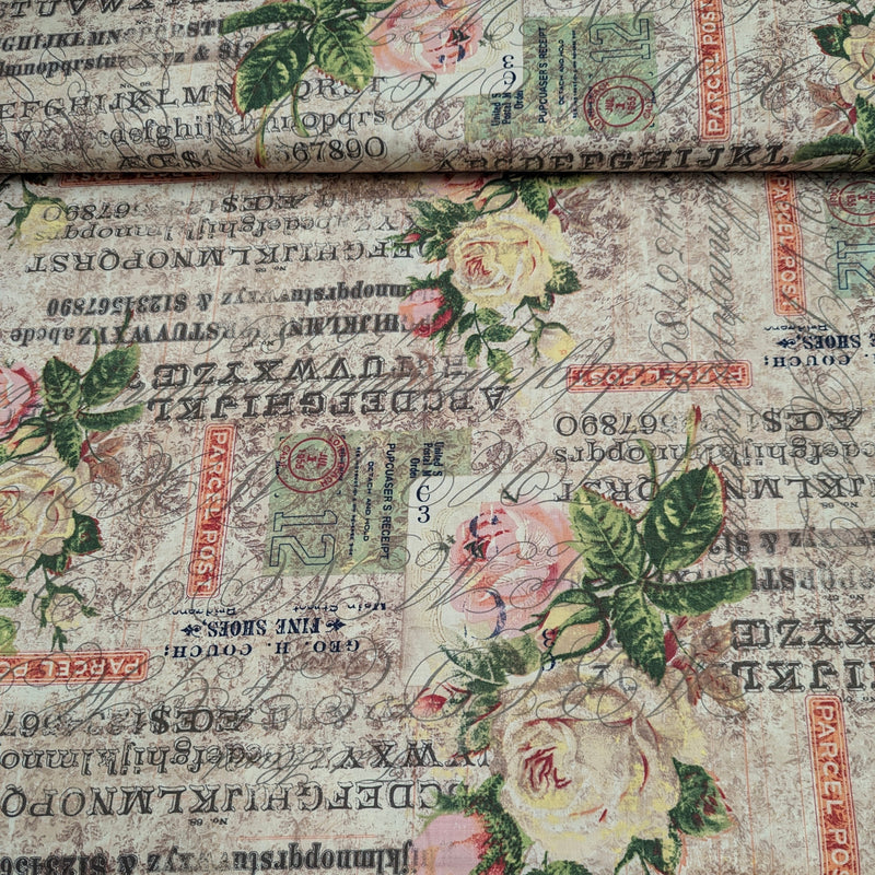 Tim Holtz - Foundations Rose Parcel Multi-puuvillakangas, laadukas 100% kangas Eclectic Elements -kokoelmasta, täydellinen tilkkutöihin ja ompeluprojekteihin.