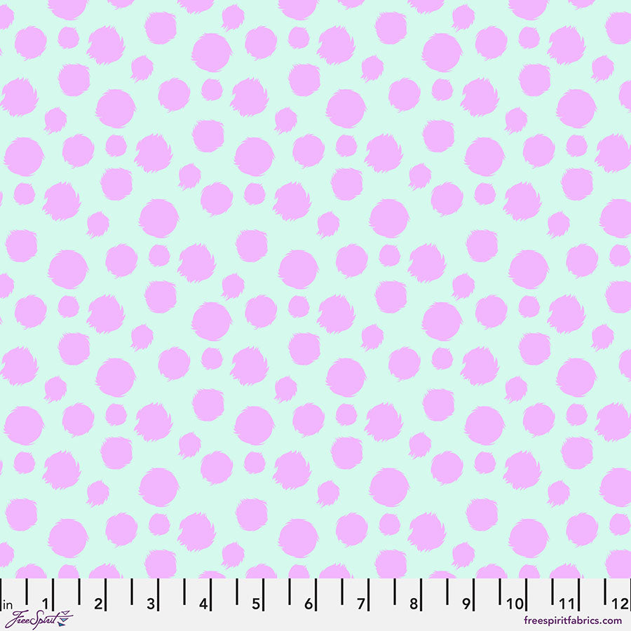 Tula Pink Tabby Road (Deja Vu) - Fur Ball Technomint PWTP097.TECHNOMINT puuvillakangas, leikkisä turkkipallokuosi raikkaassa mintunvihreässä sävyssä, sopii tilkkutöihin ja ompeluprojekteihin.