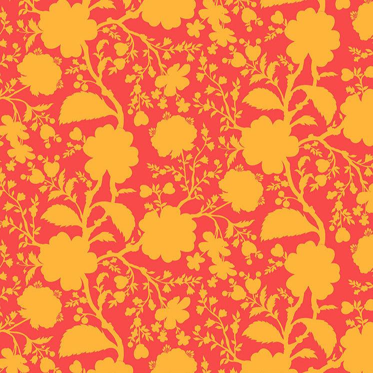 Tula Pink True Colors Wildflower Snapdragon -kangas, punainen tausta ja kullanoranssit kukkakuviot. Täydellinen tilkkutöihin ja käsitöihin.