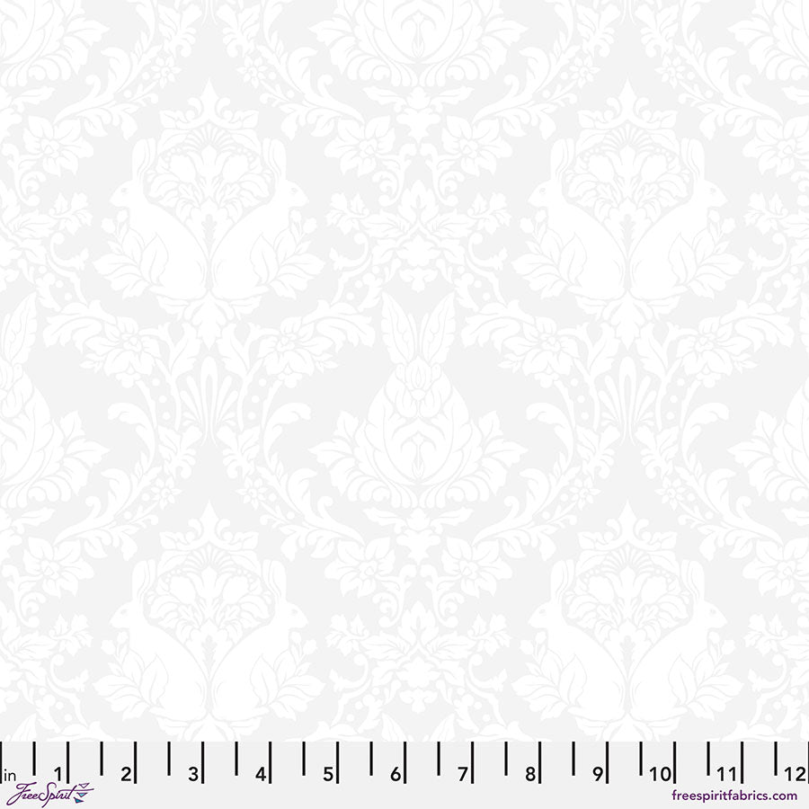 Tula Pink True Colors 2025 Ghost Bunny Paper, valkoinen kangas, laadukasta 100% puuvillaa, täydellinen tilkkutöihin.