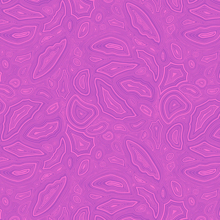 Kuvassa Tula Pinkin True Colors -kokoelman Mineral Tourmaline -puuvillakangas violetissa sävyssä. Mineraalimainen, orgaaninen kuvio.