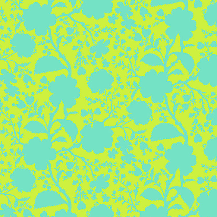 Tula Pink True Colors Wildflower Spring -kangas, keltainen tausta ja vihreät kukkakuviot. Täydellinen tilkkutöihin ja käsitöihin.