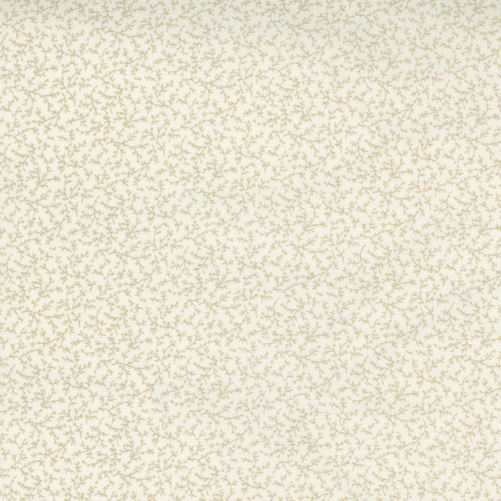 3 Sistersin suunnittelema Cranberries&Cream kokoelman 44267-13 Berry Meddley Cream puuvillakangas, vaalealla pohjalla köynnöskuviolla.