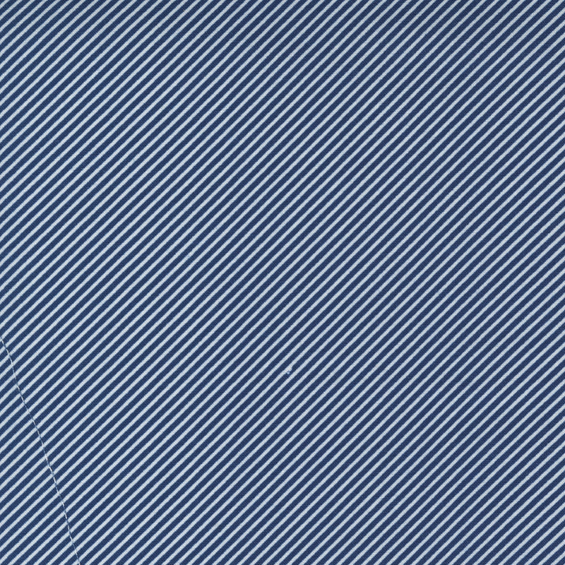 One Fine Day 55232-18 Scrumptious Stripe Navy -puuvillakangas, tummansininen ja valkoinen raidallinen kuvio.