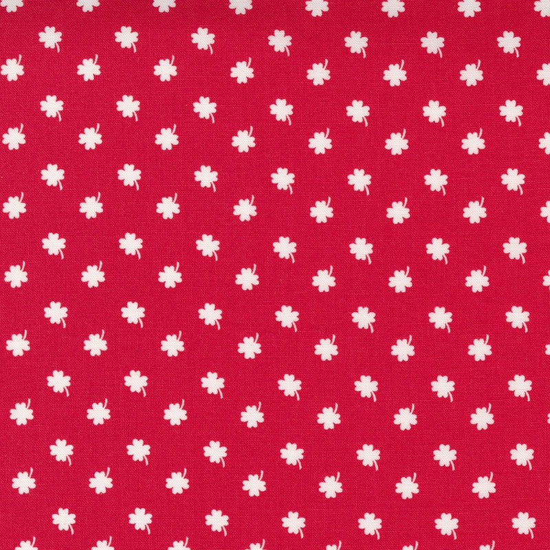 One Fine Day 55233-11 Lucky Day Red -puuvillakangas, punainen pohja ja valkoiset neliapilakuviot.