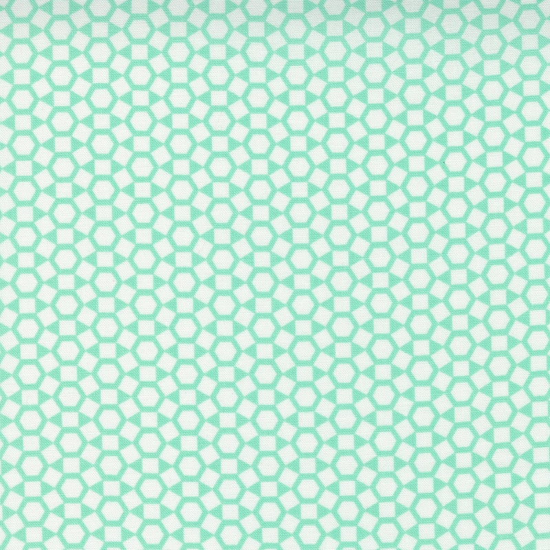 One Fine Day 55236-12 Shine Aqua -puuvillakangas, valkoinen tausta ja turkoosit geometriset kuviot.