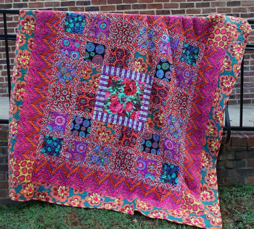 Framed Flower tilkkutyöohje, Kaffe Fassett Spring 2023 ILMAINEN