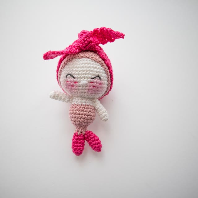 Pikku merenneito amigurumi-nukke
