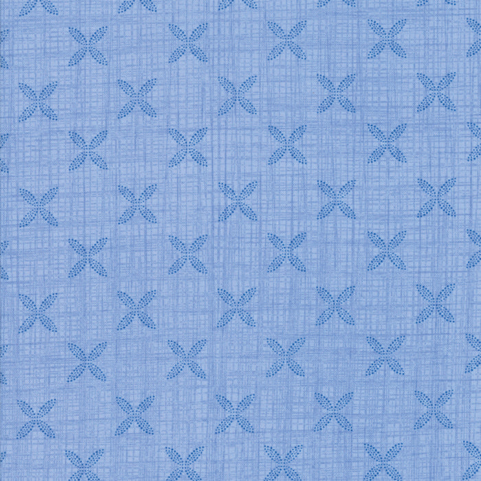 Kate&Birdie Bayberry 13162 14 sininen puuvillakangas, ristikuvio ja pisteillä koristellut kukkakuviot, Moda Fabrics