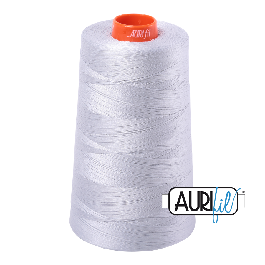 Aurifil Cone 50wt 2600 Dove 100% puuvilla -ompelulanka kartiossa