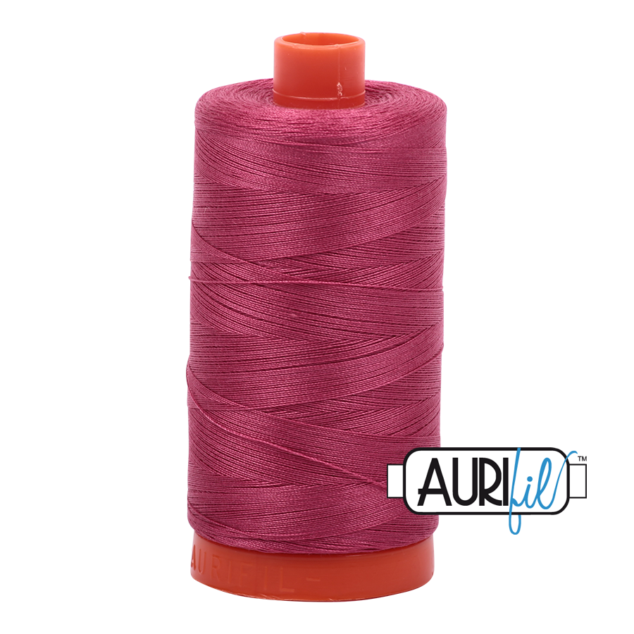 Aurifil 50wt 2455 Medium Carmine Red 100% puuvilla -ompelulanka