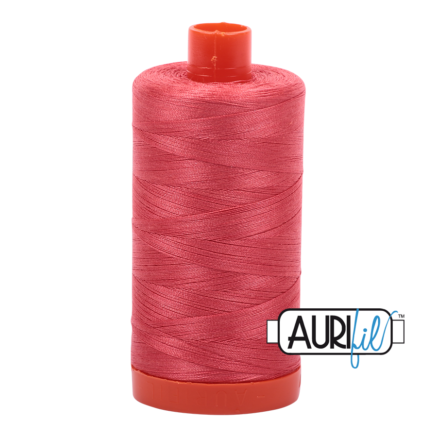 Aurifil 50wt 5002 Medium Red 100% puuvilla -ompelulanka
