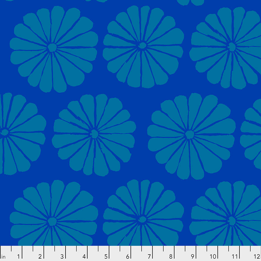 Kaffe Fassett Spring 2021 Damask Flower Blue puuvillakangas