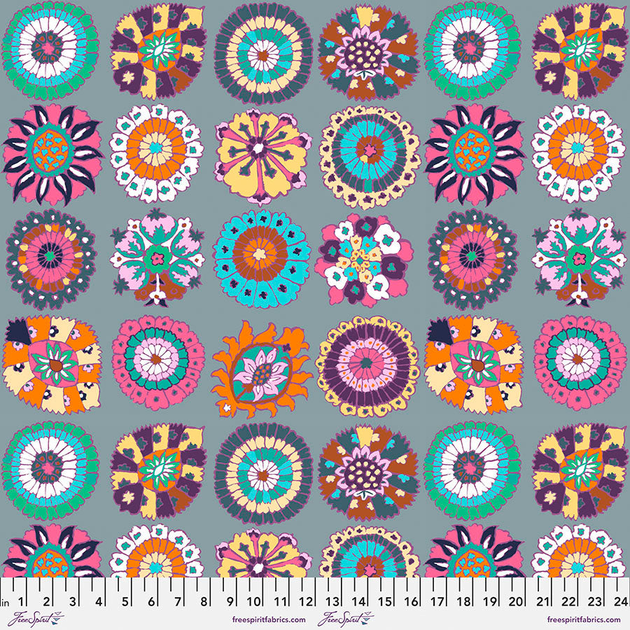 Kaffe Fassett, Spring 2023 Carpet Cookies, Grey PWGP192.GREY puuvillakangas