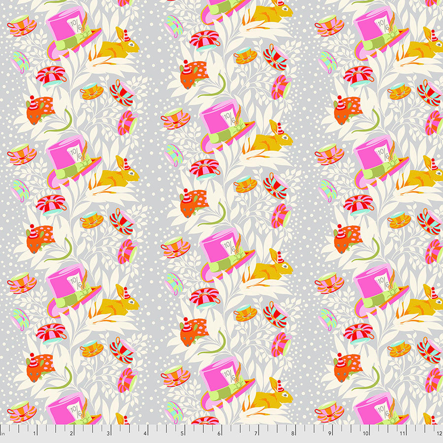 Tula Pink, CuriouserCuriouser, 6pm Somewhere PWTP165WONDER puuvillakangas