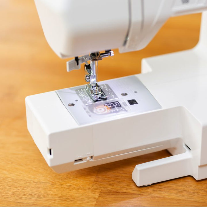 Elna eXperience 450 elektroninen ompelukone