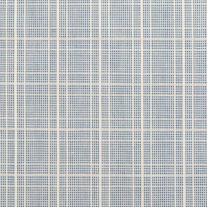 Sinivalkoruudullunen Tilda-puuvillakangas, Makroni-ruutukuosi, luonnonvalkoinen pohja punaisilla kapeilla raidoilla.