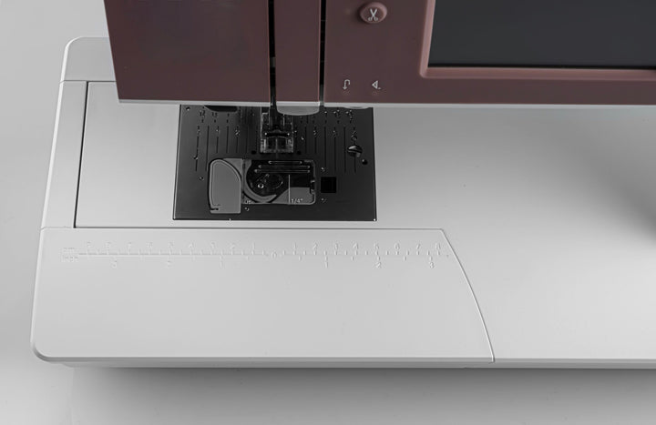 Pfaff Quilt Ambition 635 -ompelukone värikosketusnäytöllä