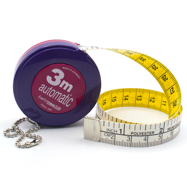 Bohin rullamittanauha 300 cm auki, keltainen nauha cm ja tuumamerkinnöillä, violetti kotelo