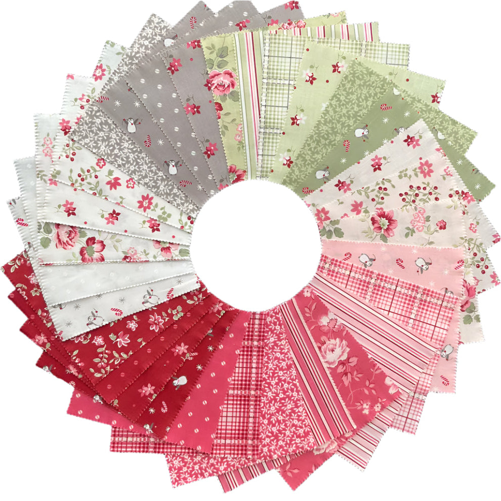 Bunny Hill Designs A Very Sweet Christmas 5" charm pack -kangasnippu, punaisen, harmaan ja vihreän sävyisiä kukka- ja ruutukuosisia puuvillaneliöitä ympyrässä.