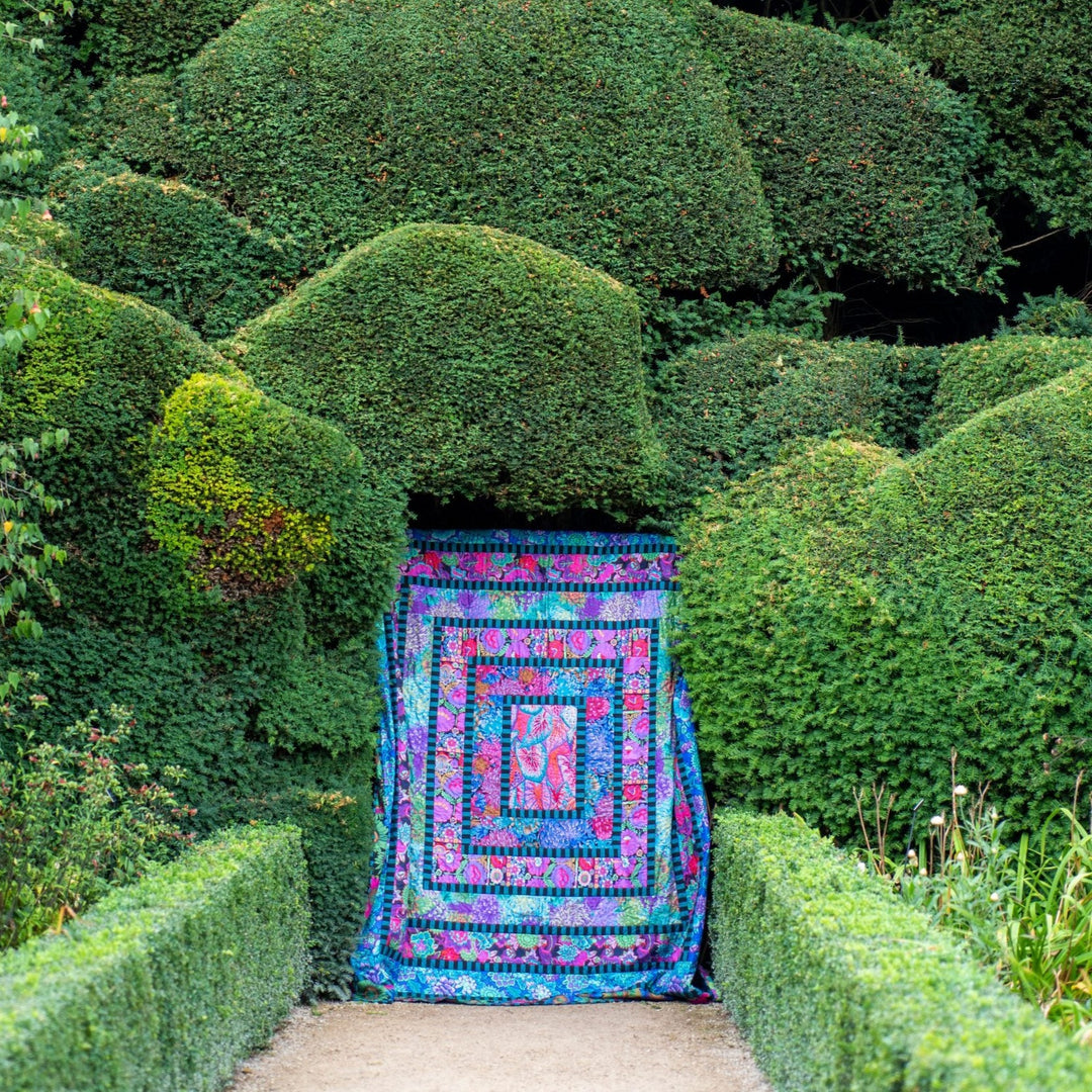 Kaffe Fassett's Quilts in Wales - English