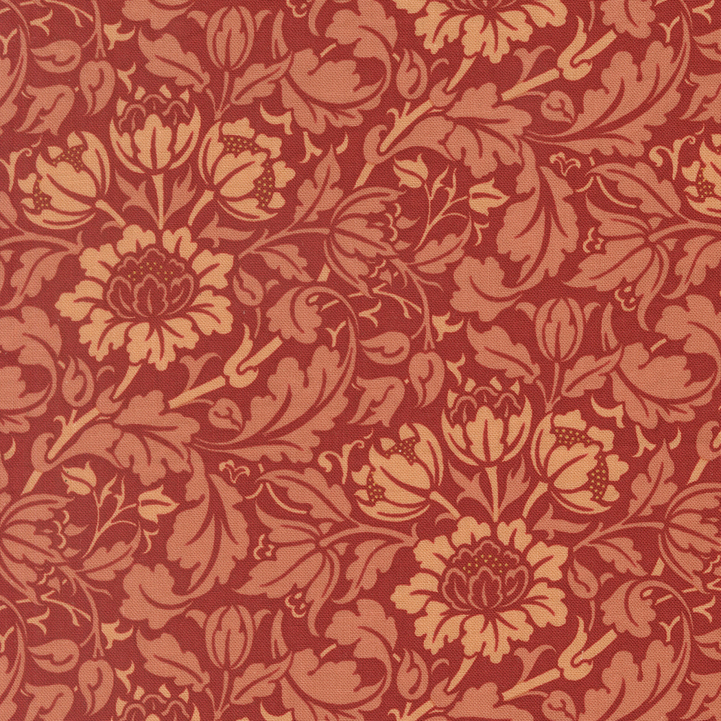 Barbara Brackmanin Morris Muse -kokoelman 13384-16 Flowering Scroll Russet -puuvillakangas – klassinen William Morris -kuosi, jossa  kukkia ja lehtikuvioita punaisella pohjalla.