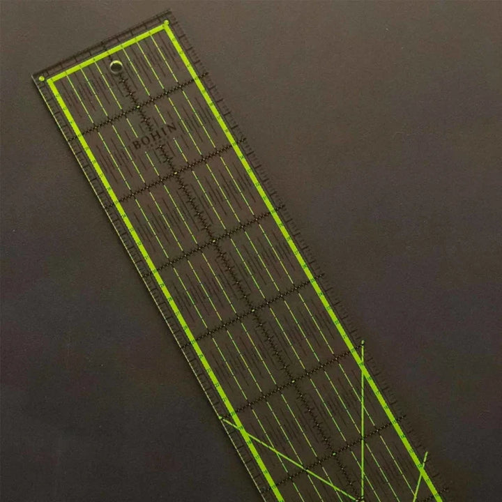 Bohin tilkkutyöviivain, 10x45 cm, laserkaiverretut mitat, musta ja fluoresoiva keltainen