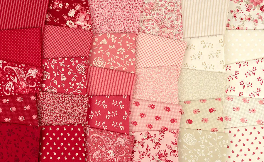 Bunny Hill Designs Petals and Polkadots kankaita, punainen, vaaleanpunainen ja luonnonvalkoinen