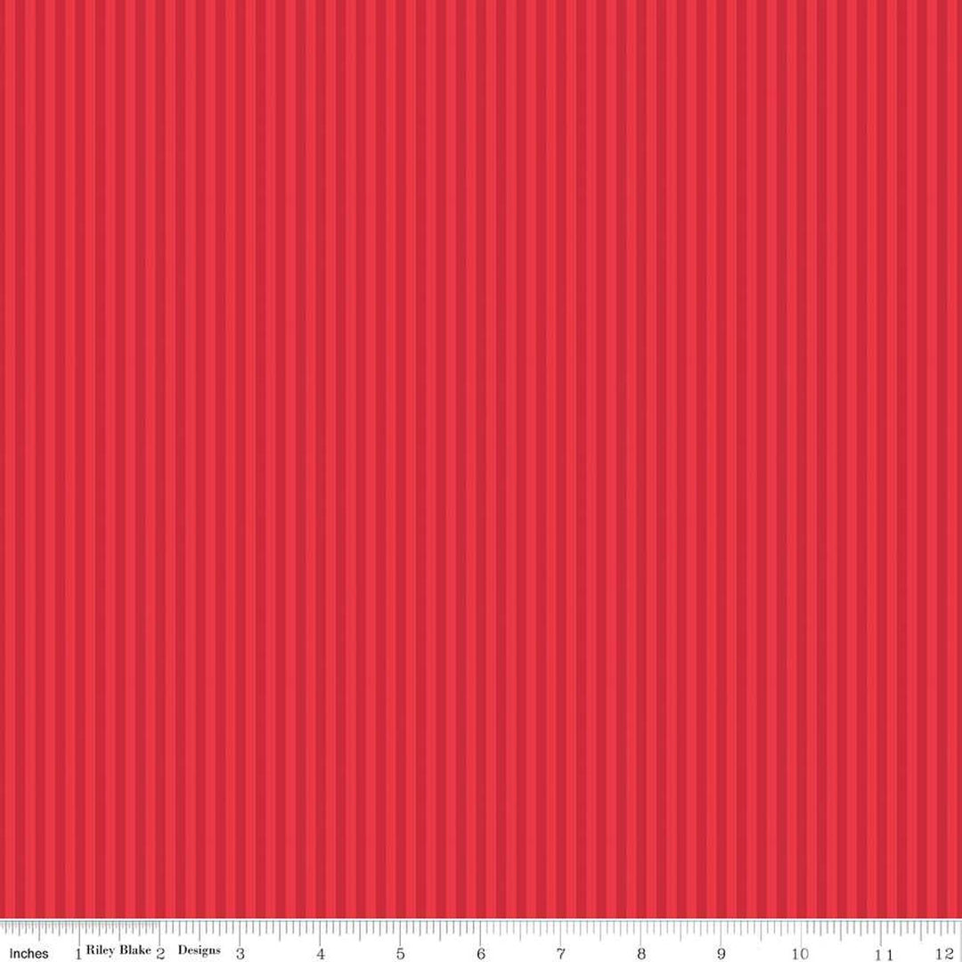  Riley Blake Designs 1/8" Tonal Stripes Red raidallinen puuvillakangas, 3 mm leveä punainen raitakuvio, täydellinen tilkkutöihin ja käsitöihin.