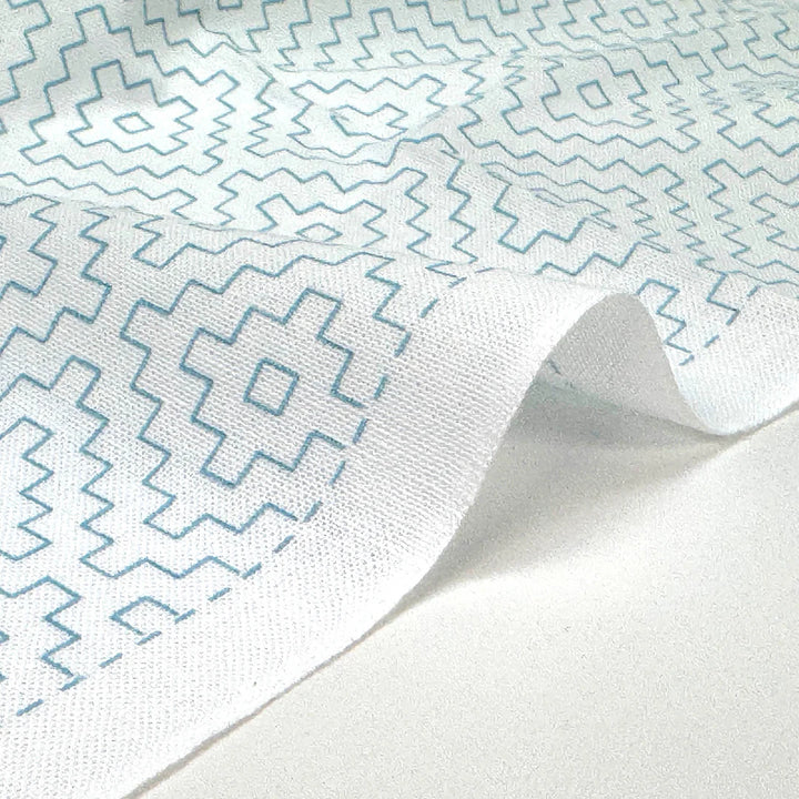 DARUMA Sashiko Hana-Fukin Embroidery Cloth – Kakinohana (Persimmon Flower pattern) #1101 white