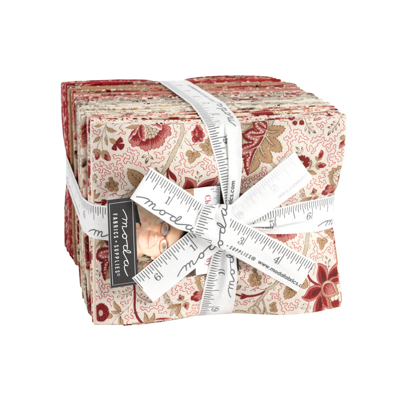 French General Chateau de Chantilly Fat Quarter -nippu, 38 kpl romanttisia kukkakuoseja ja ranskalaisia sävyjä tilkkutöihin, kangaspalat 45 x 55 cm.