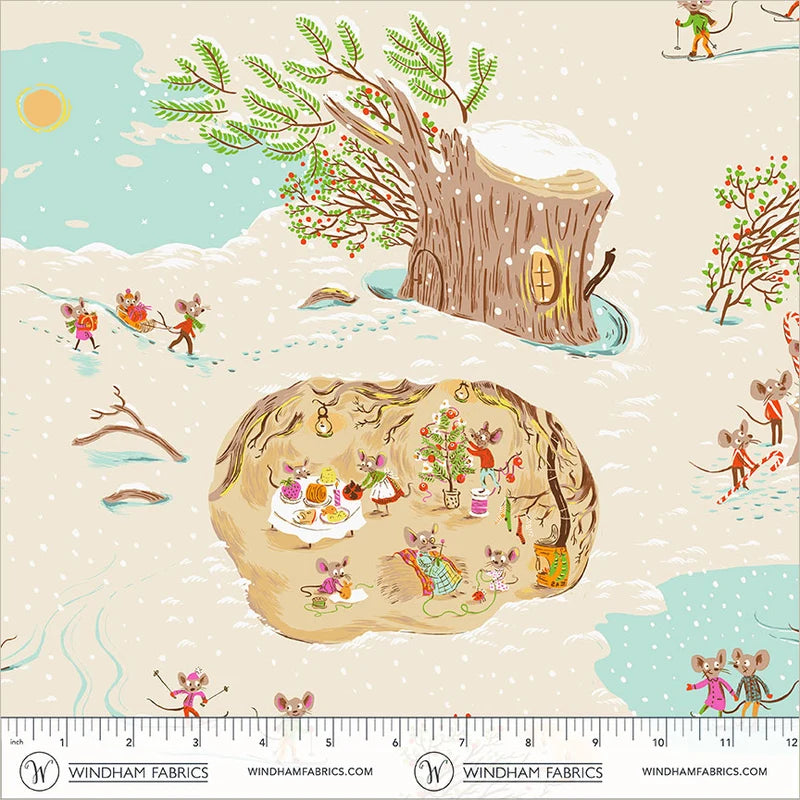 Heather Ross Favorites Christmas Mice Cream -puuvillakangas, joulupuuhissa olevia hiiriä kermanvalkoisella pohjalla