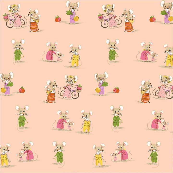 Heather Ross Favorites Country Mouse/City Mouse Blush -puuvillakangas, vintage-asuisia hiiriä persikanpunaisella pohjalla