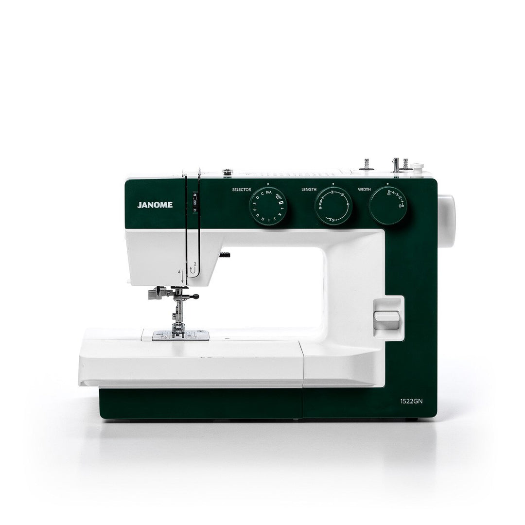 Janome 1522 Green -mekaaninen ompelukone, jossa 22 ommelta, säädettävä paininjalan puristus ja leveä vapaavarsipöytä. Täydellinen ompelukone kaikenlaisiin ompeluprojekteihin.