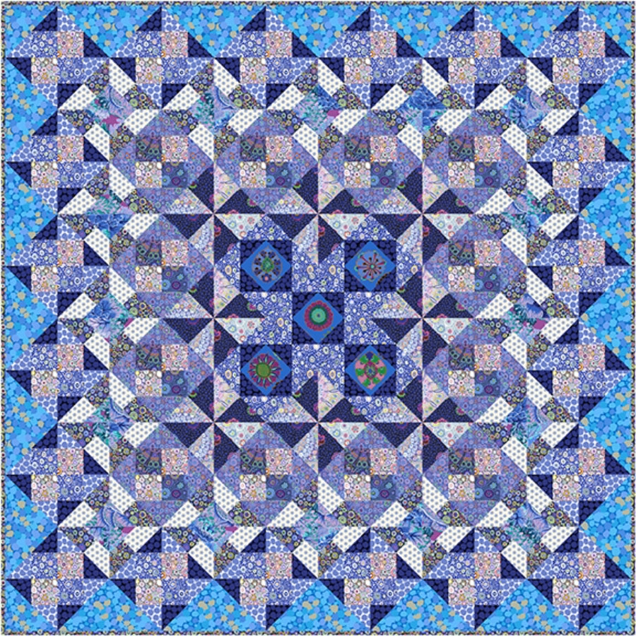 Kaffe Fassett Collective - Cathedral Tiles Delft tilkkutyöpakkaus, vuoden 2024 mysteeritilkkutyö, valmiin peiton koko 76" x 76", edistyneille aloittelijoille, sisältää yli 10,5 metriä Kaffe Fassettin kankaita.