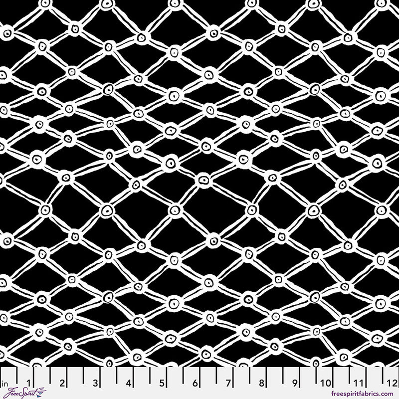 Kaffe Fassett Nets Black-White -kangas, musta pohja ja valkoinen käsinpiirretty verkkokuosi – PWBM036.BLACKWHITE