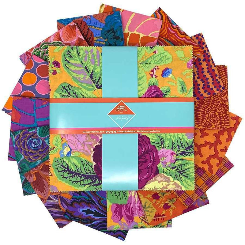 Kaffe Fassett Collctiven Spring 2025 kokoelmasta herkulliset 10 tuuman neliöt, lämminsävyiset